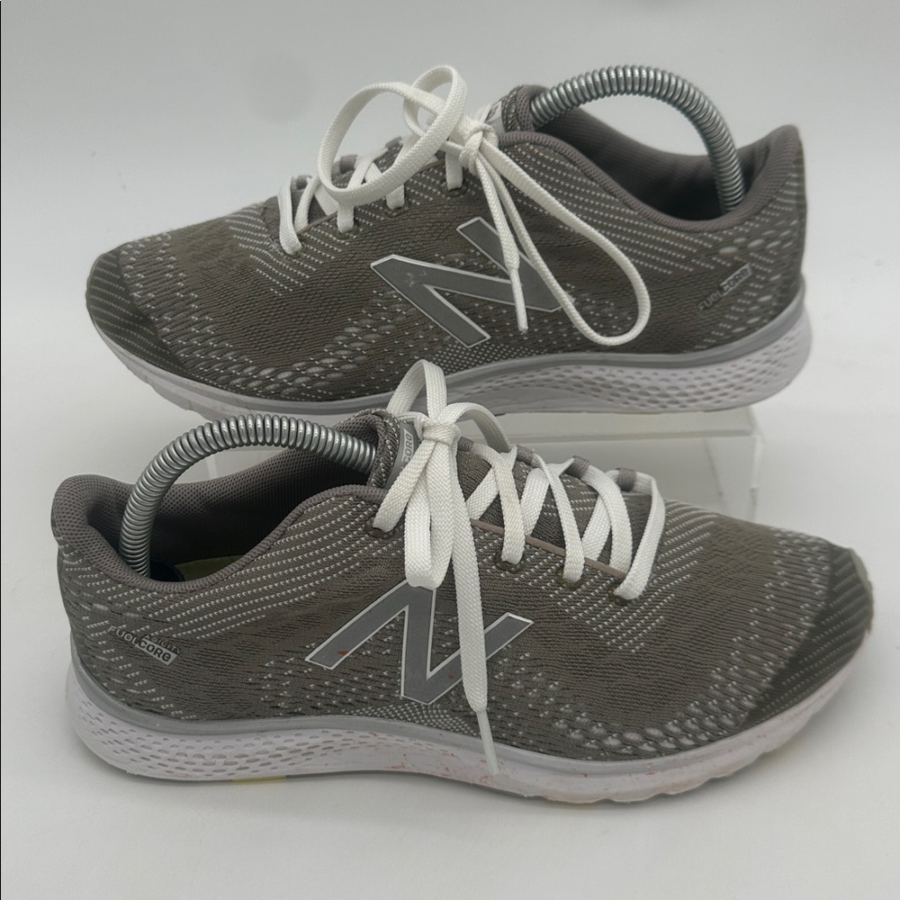 New Balance Womens Agility V2 WXAGLSM2 Gray Running Shoes Lace Up Size 8.5 EU 40
